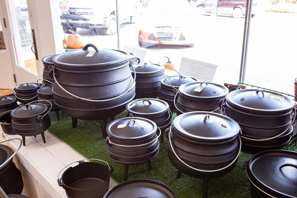 Smokehouse_Grills_and_Supply_Store_20_Cast_Iron