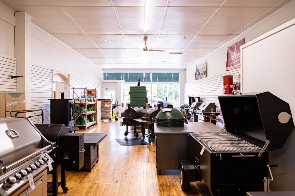 Smokehouse_Grills_and_Supply_Store_37_Pig_Roaster