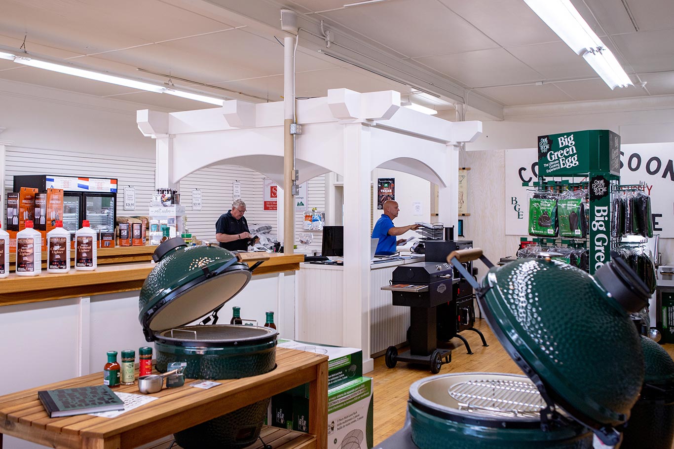 Smokehouse_Grills_and_Supply_Store_53_Big_Green_Egg
