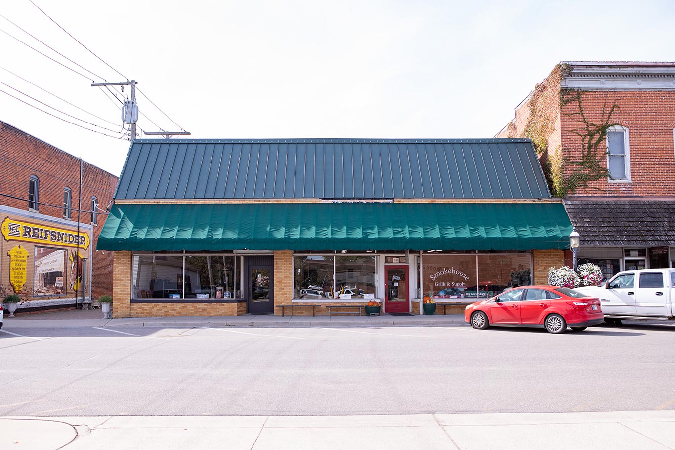 Smokehouse_Grills_and_Supply_Store_82_Front